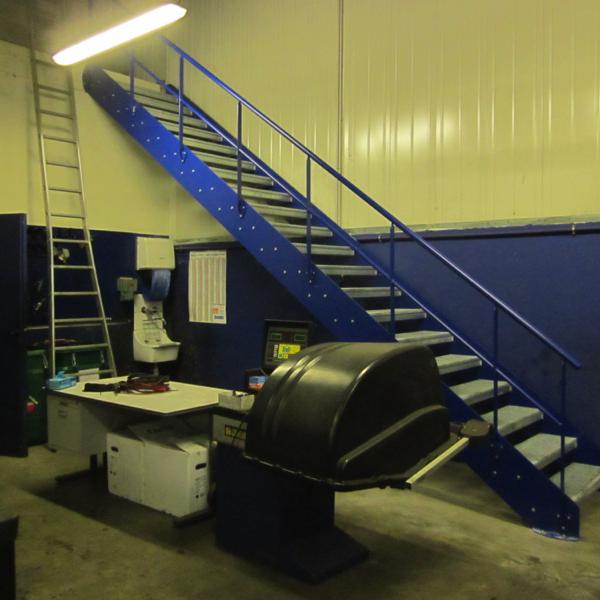 Escalier limon latéraux 25